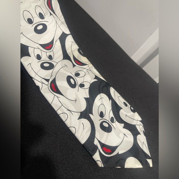 Mickey Unlimited Vintage Mens Disney Mickey Mouse faces
Tie black and white - Picture 13 of 16